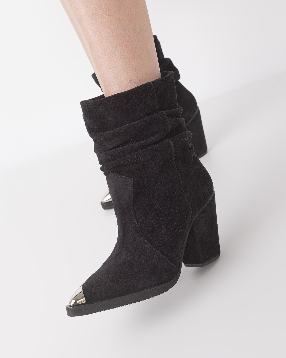 Ciocate din piele intoarsa neagra LILI