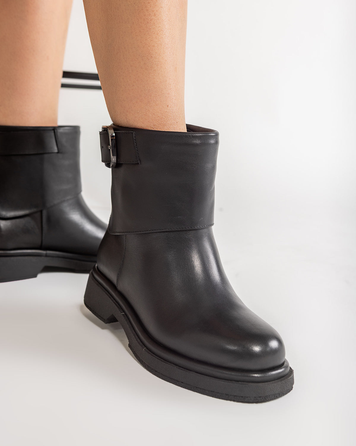 Ghete Piele Naturala Rebel Chic Negru