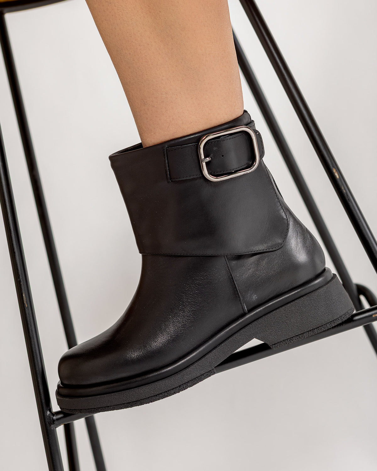 Ghete Piele Naturala Rebel Chic Negru
