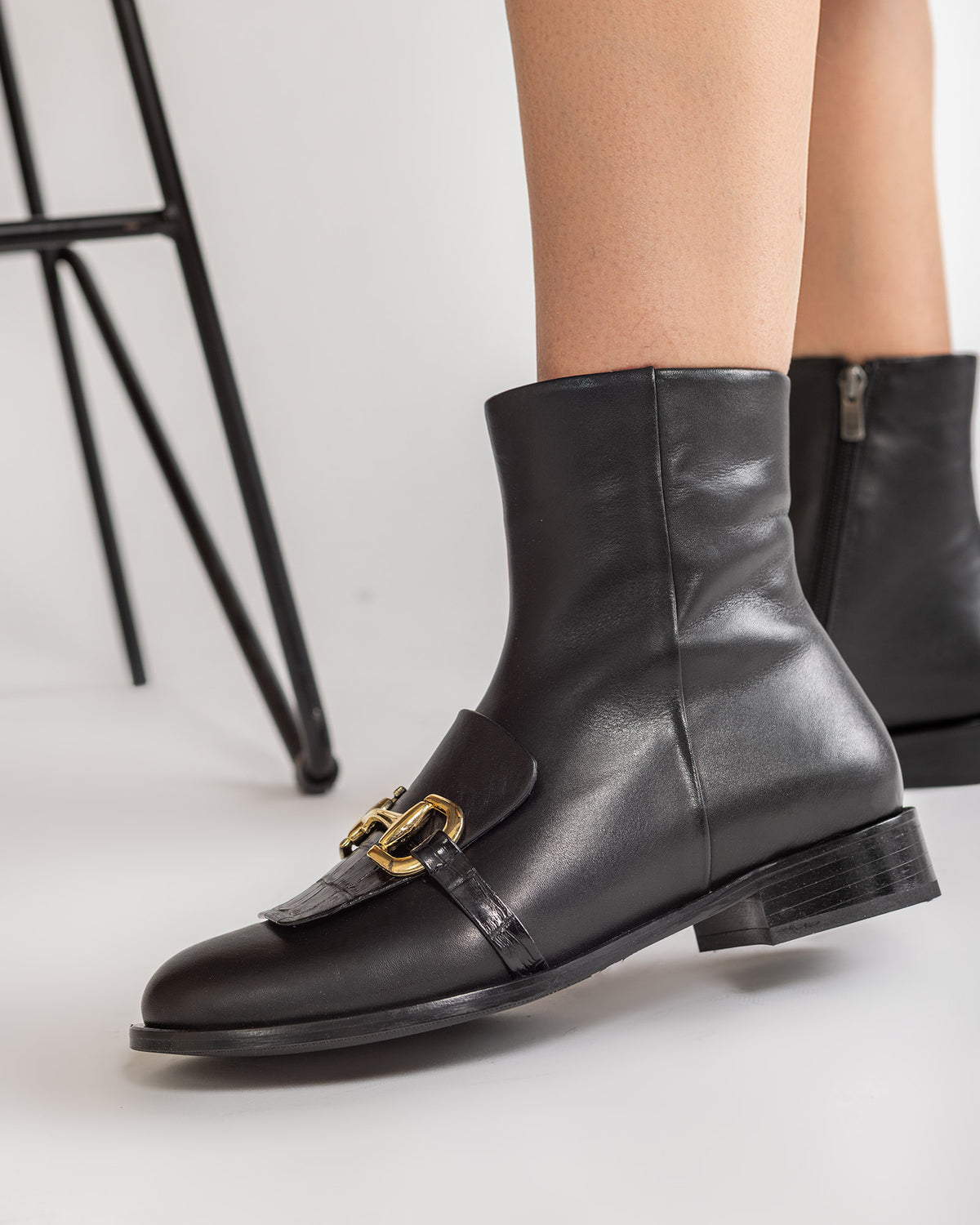 Ghete Elegante din Piele 'Monogram Buckle'