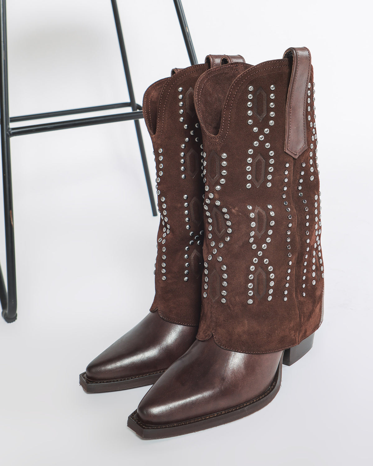 Ciocate Western cu Tinte din Piele Intorsa Maro