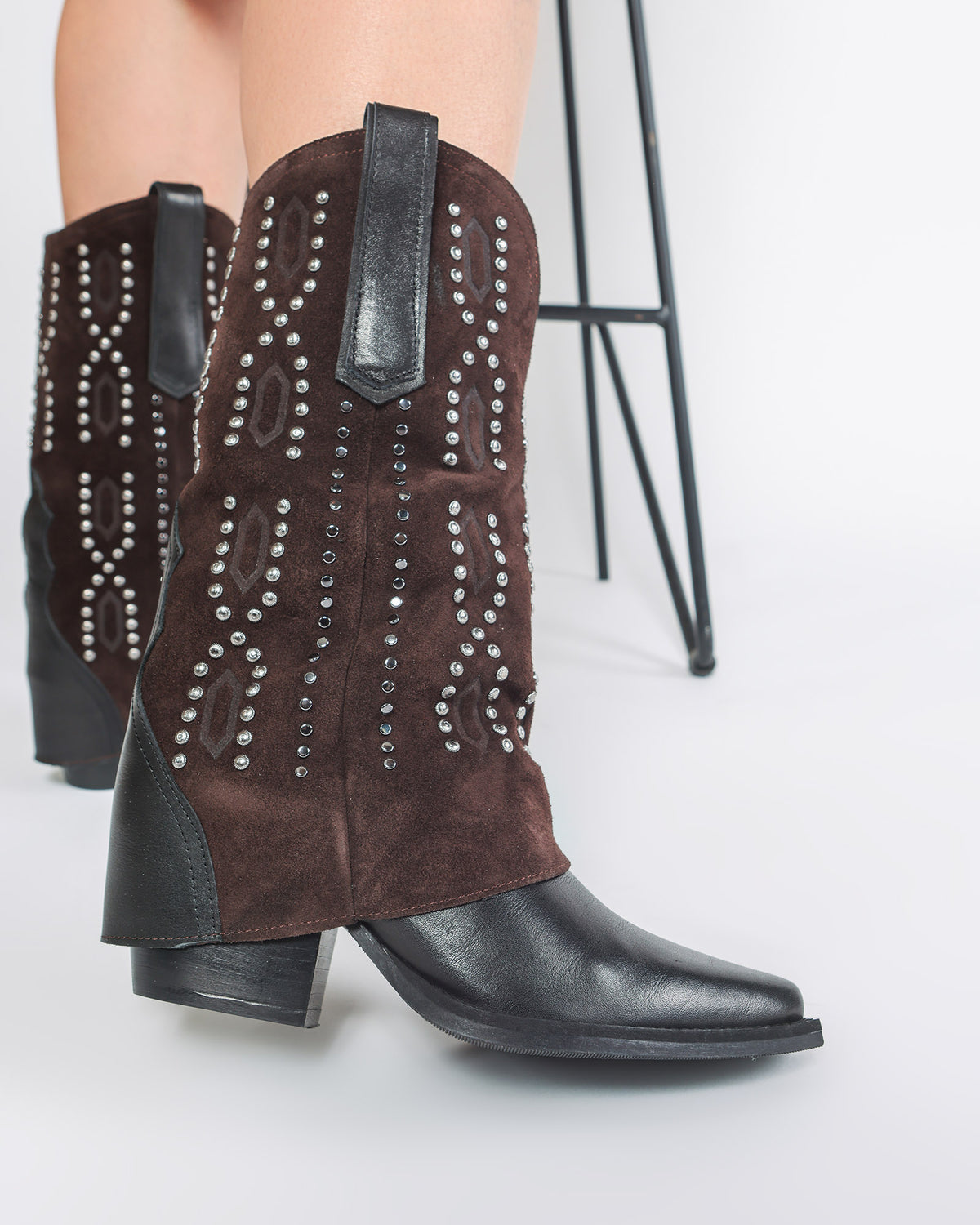 Ciocate Western cu Tinte din Piele Intorsa Asfalto