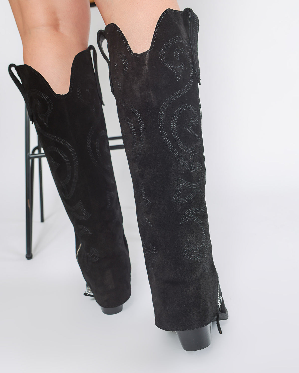 Ciocate Cowboy Lungi din Piele Intoarsa Neagra - Wild Spirit