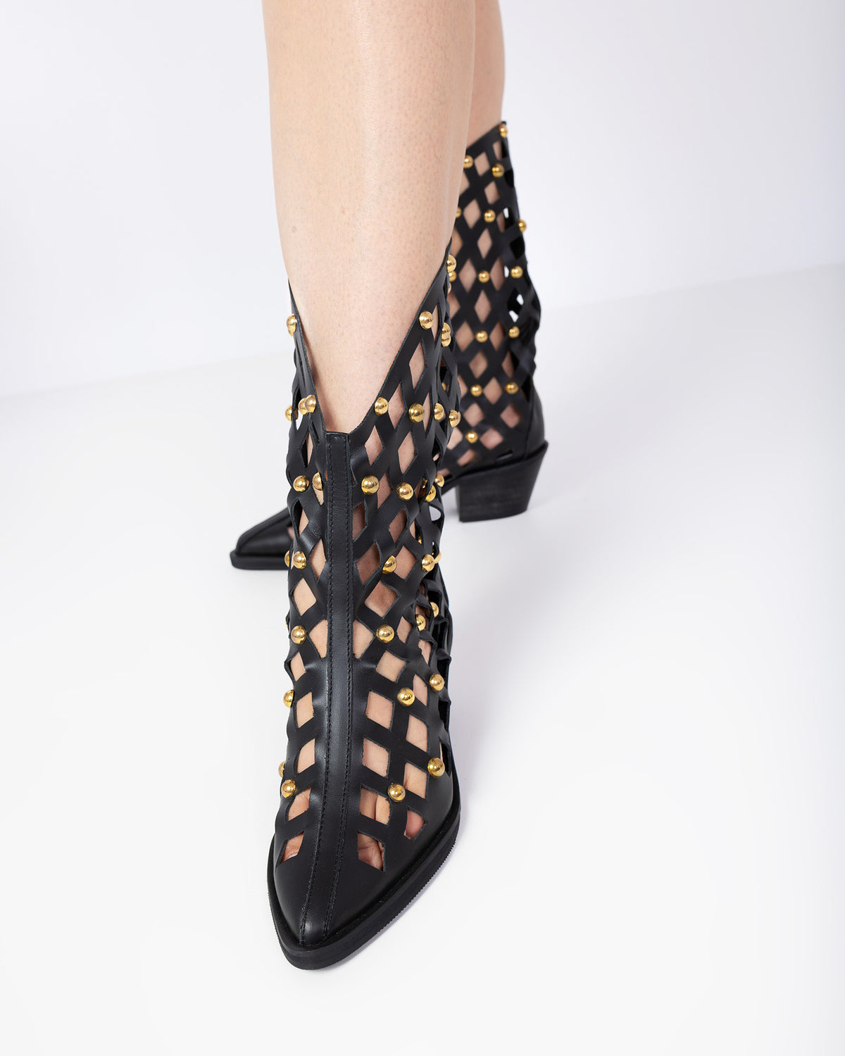 Ciocate din piele neagra Velia