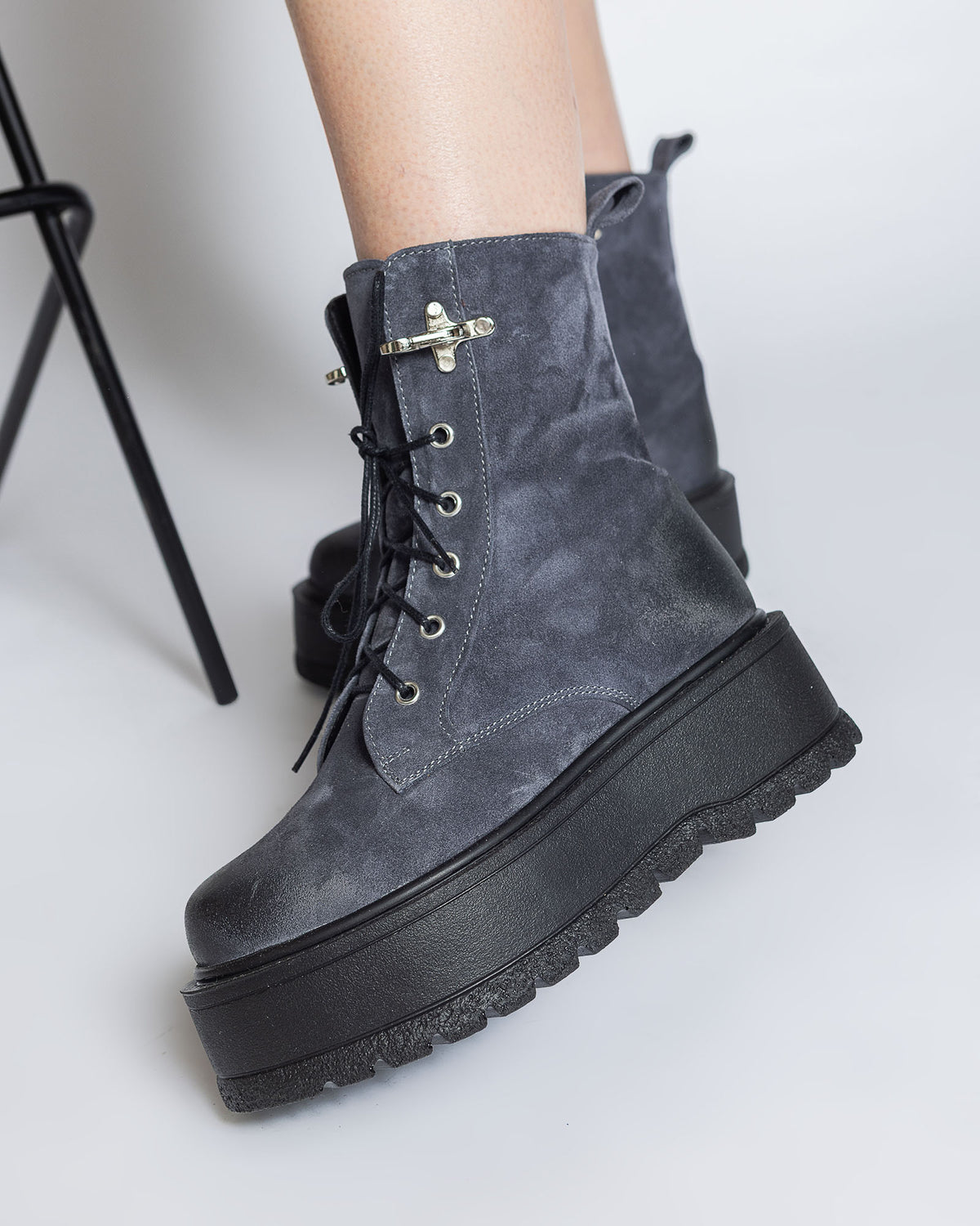 Bocanci gri din piele intoarsa BABY BOLD