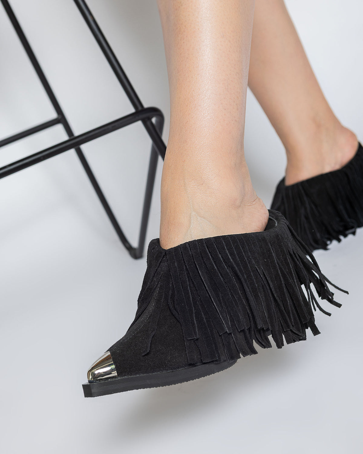 Saboti din piele intoarsa Fringe Mannia