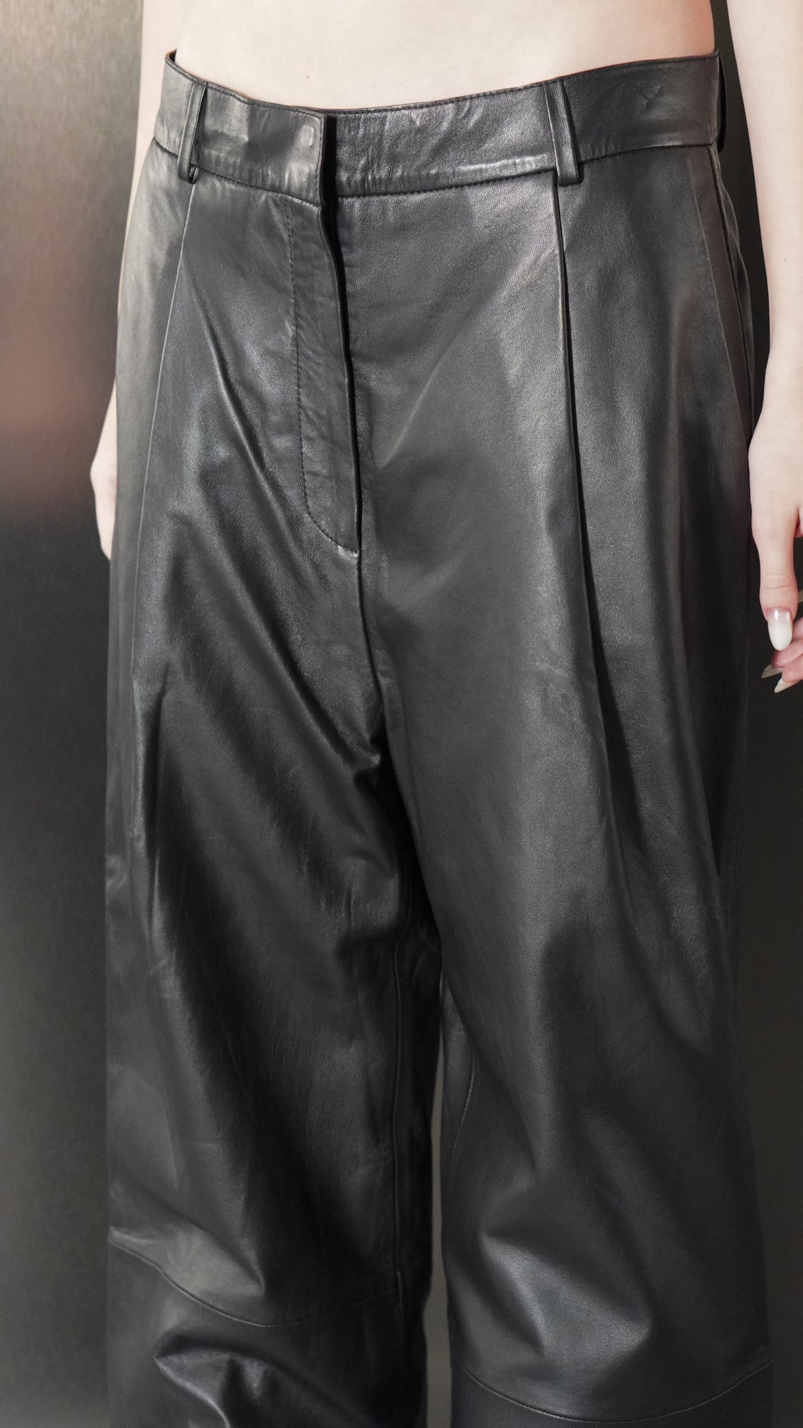 Pantaloni  piele naturala Buckle
