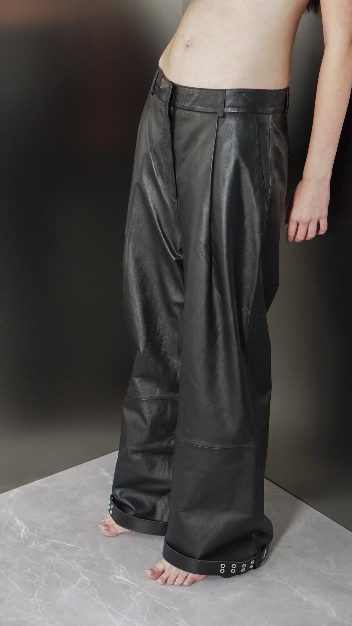 Pantaloni  piele naturala Buckle