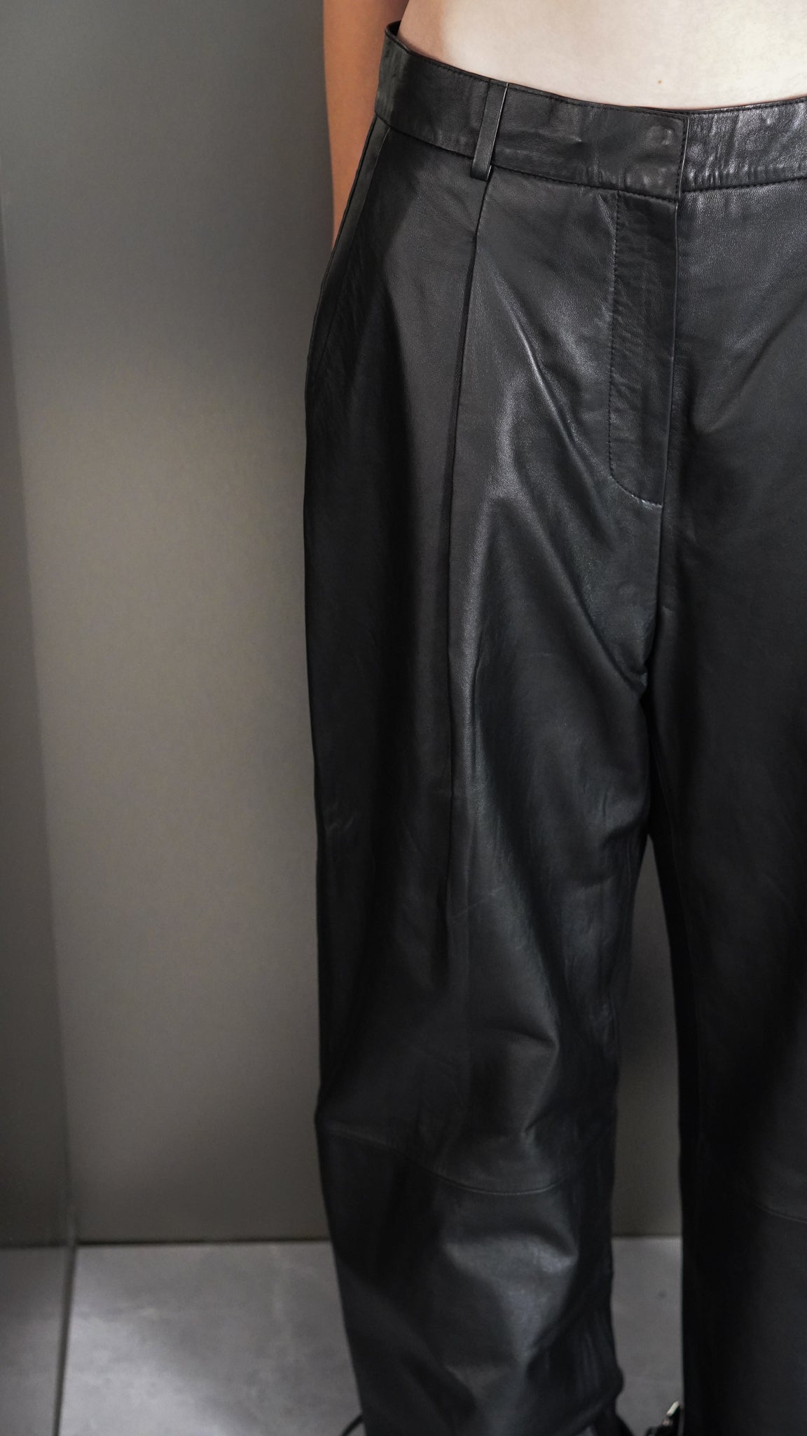 Pantaloni  piele naturala Buckle