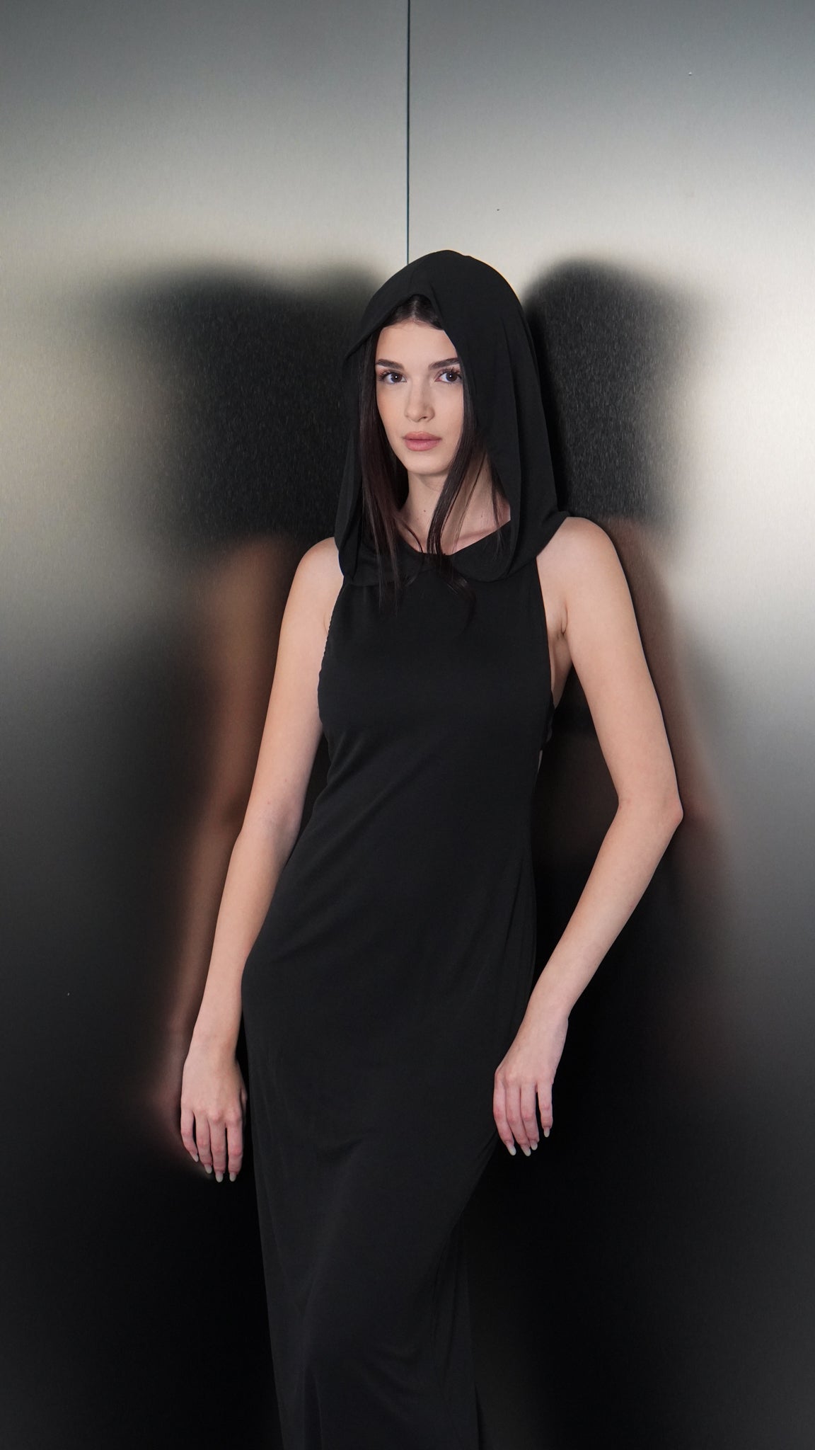 Rochie Lungă cu Glugă  Siluette