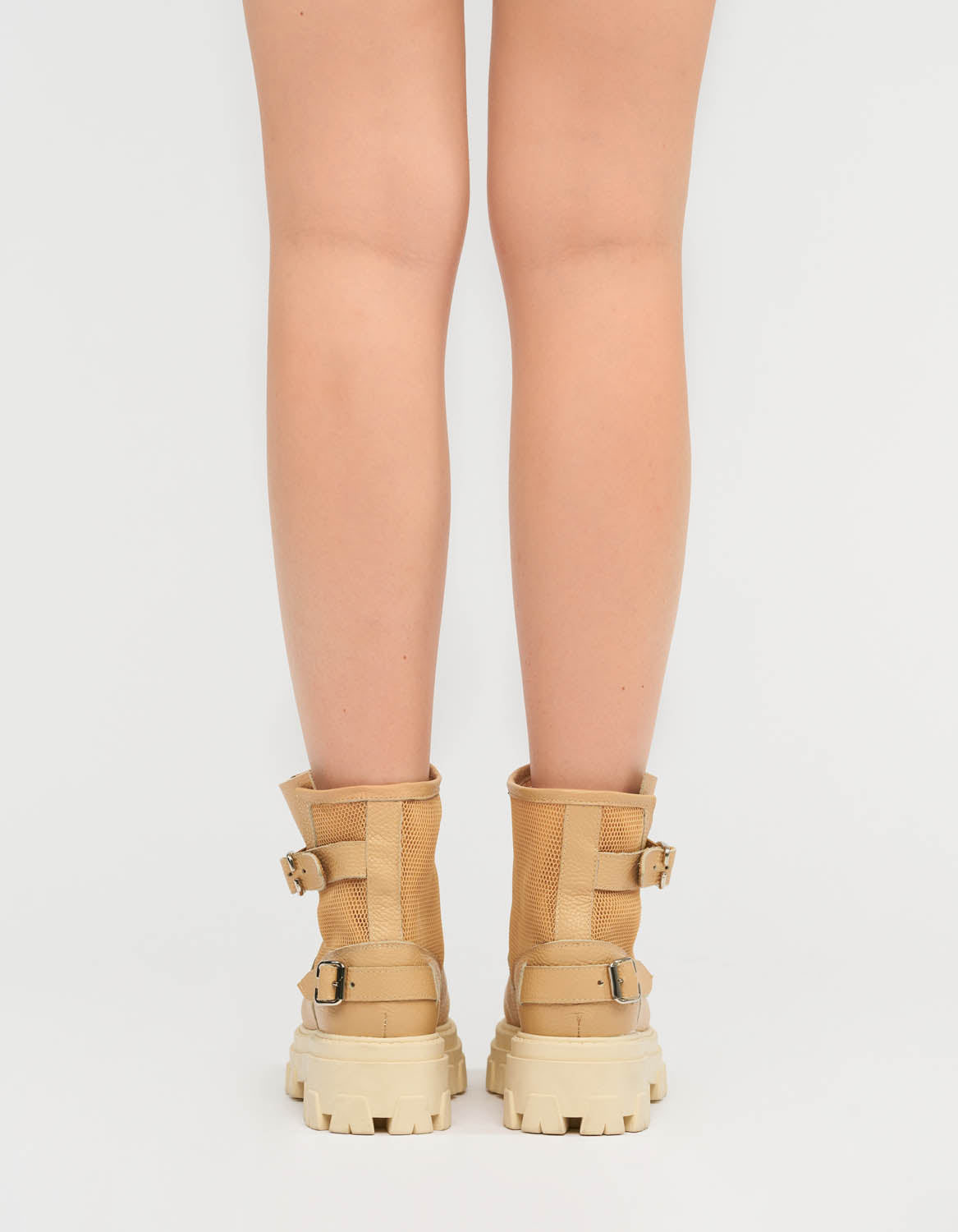 Bocanci din piele naturala bej cu plasa Mykonos - MOJA
