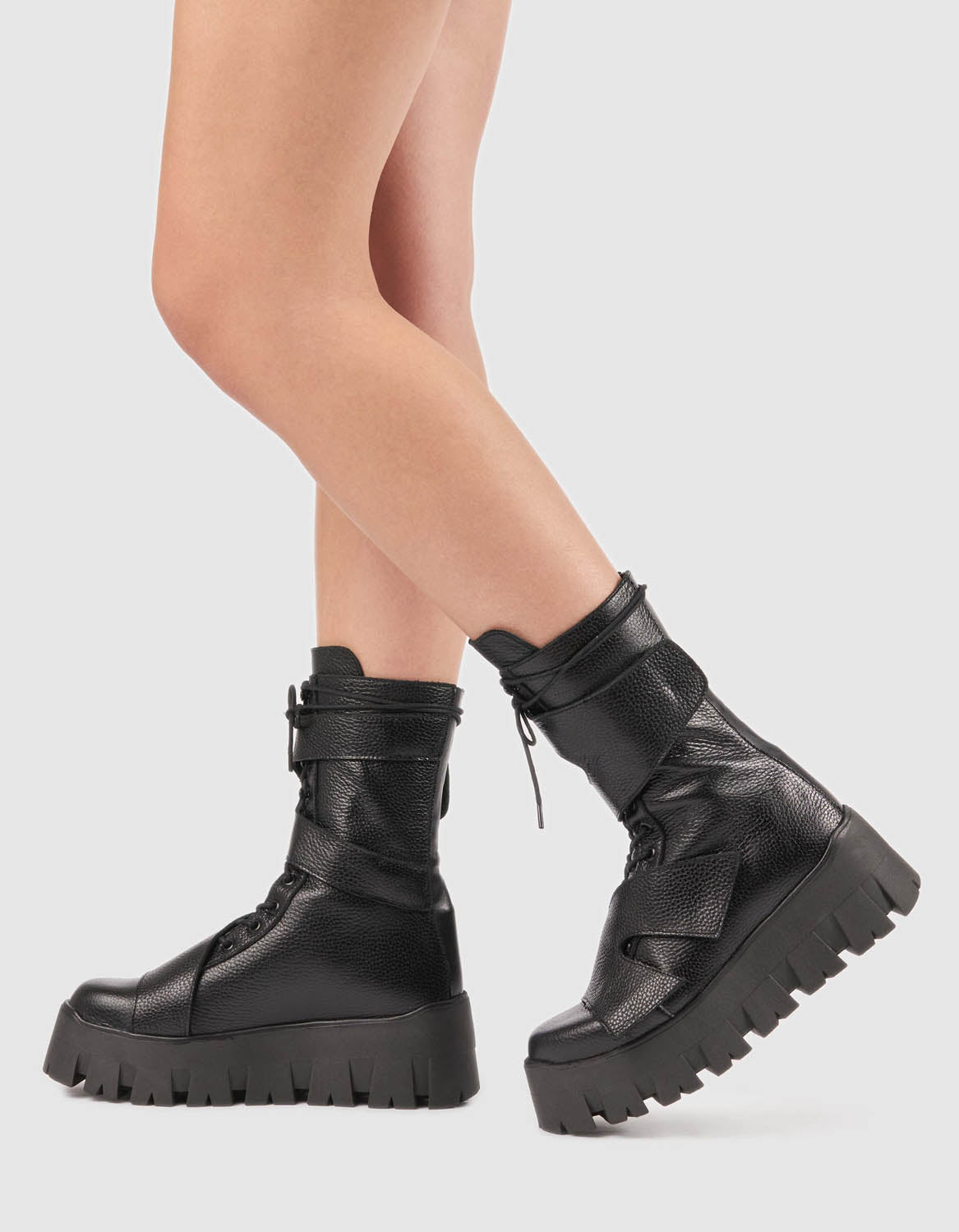 Bocanci din piele neagra Moon - MOJA