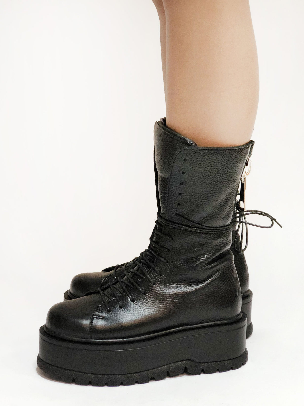 Bocanci negri din piele ZIPPED - MOJA