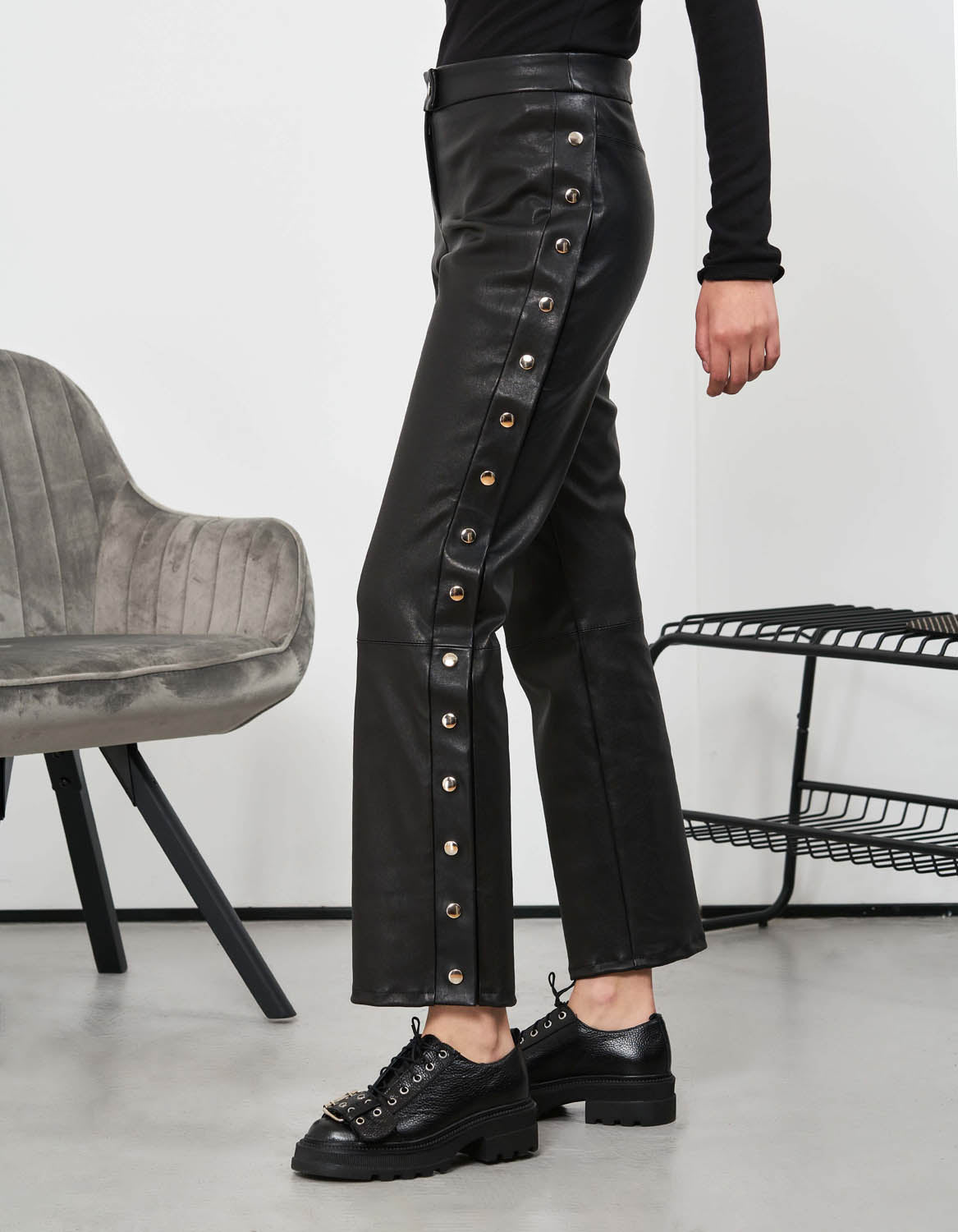 Pantaloni din piele naturala stretch Button - MOJA