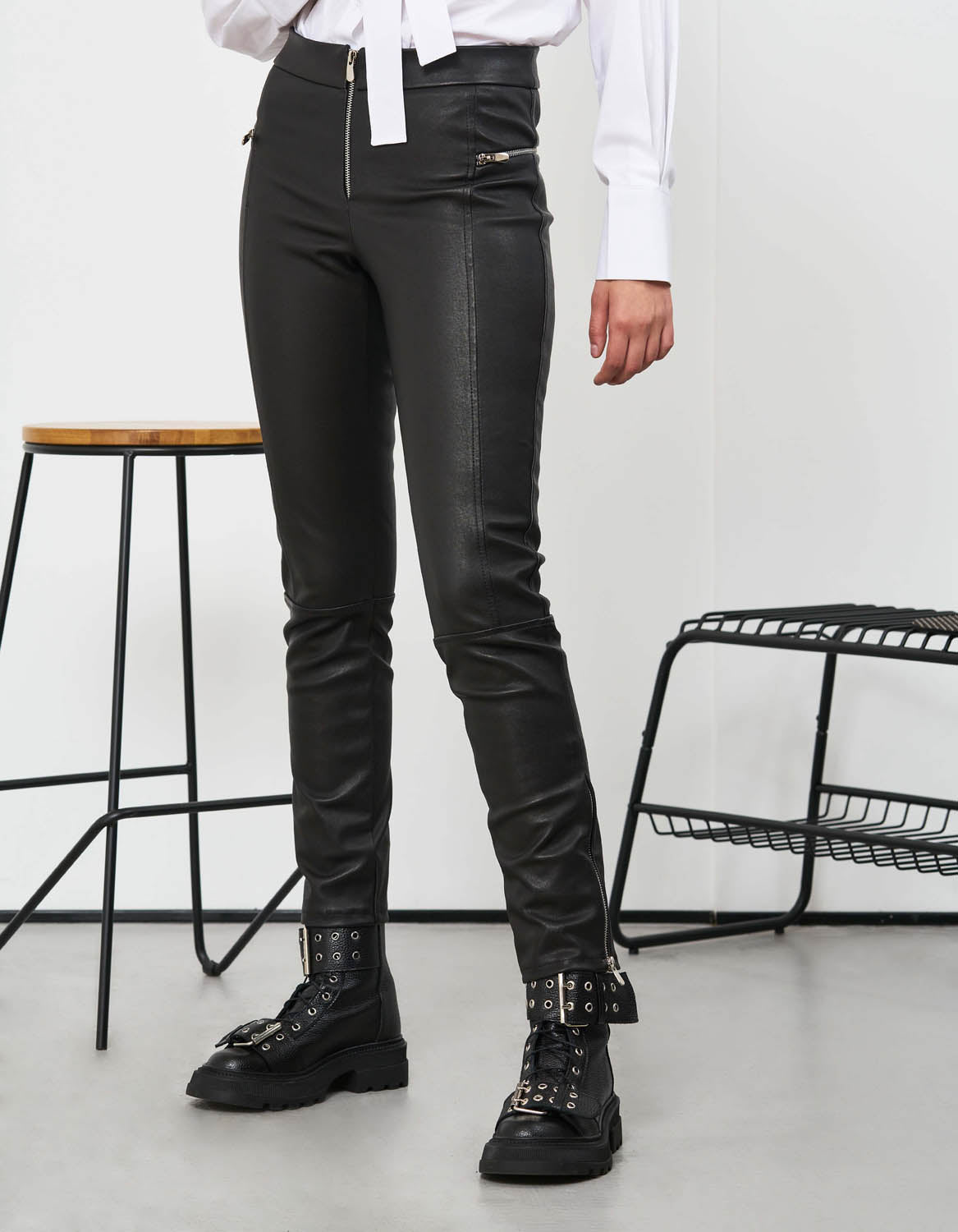 Pantaloni din piele naturala stretch Snap - MOJA
