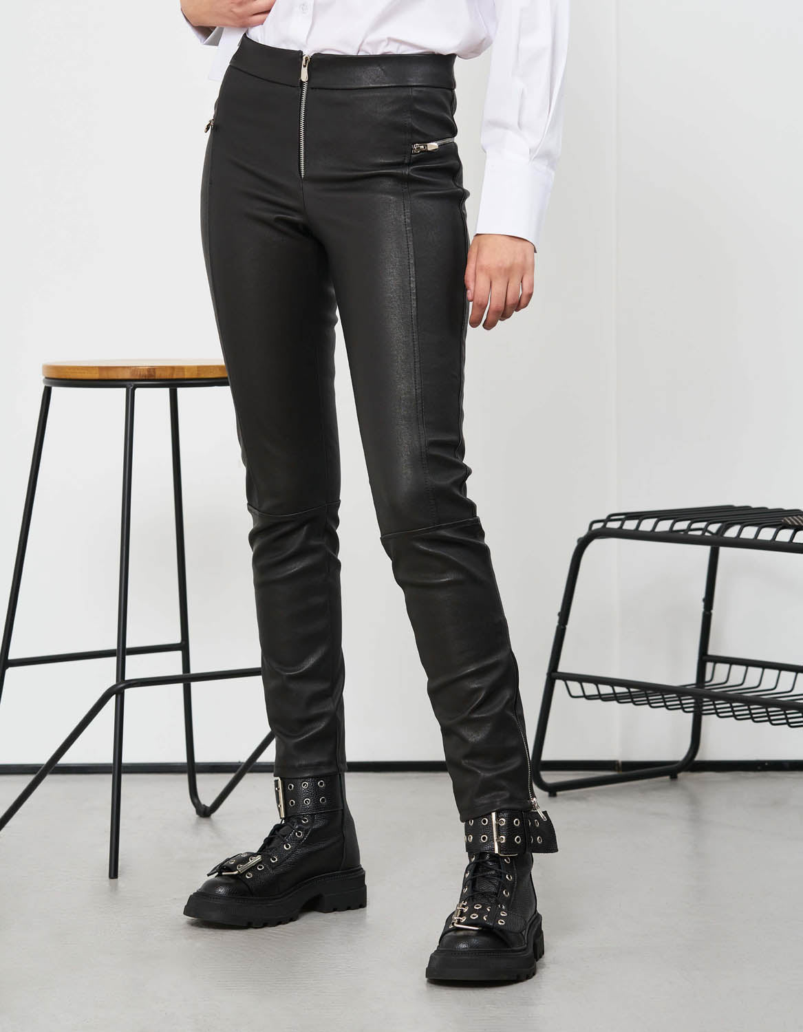 Pantaloni din piele naturala stretch Snap - MOJA