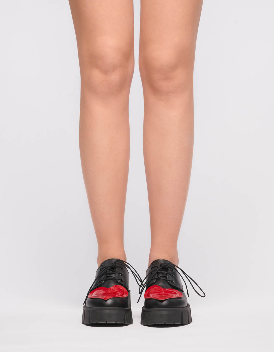 Pantofi din piele neagra Red Heart - MOJA
